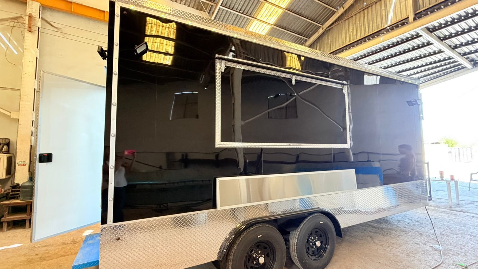 Fabricación de food trailers GALA